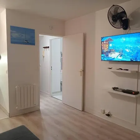 Du Quai Apartment
